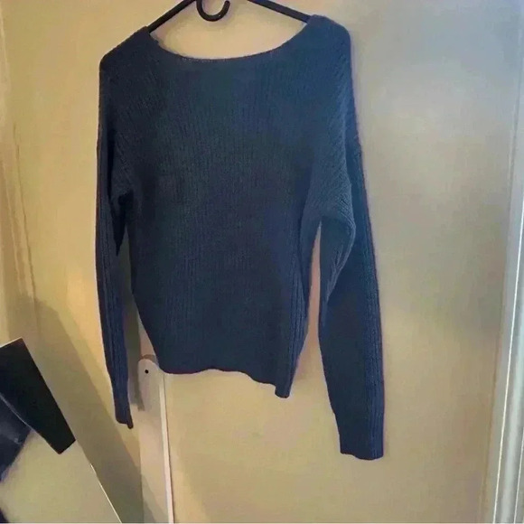 Full Circle Twisted Knot Front Cable Knit Long Sleeve Sweater M - Picture 3 of 3